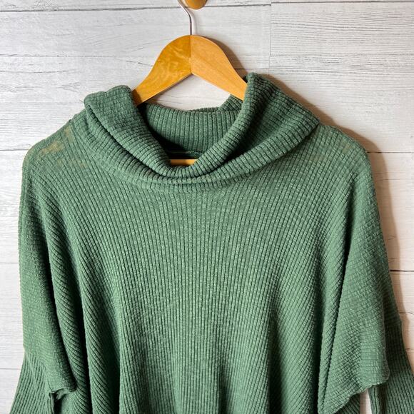 FP Beach Free People Top Womens SZ XS Green World Traveler Cowl Neck Split Back - Picture 7 of 14